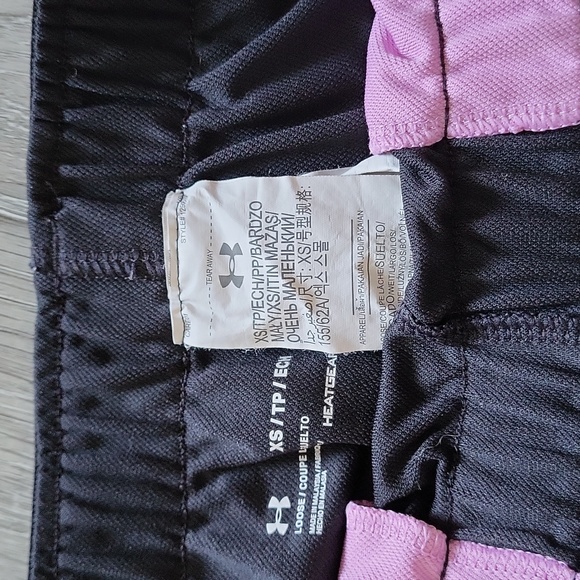 Under Armour short - Picture 4 of 4